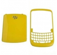Carcasa Frontal + Tapa Bateria Blackberry 8520 Amarilla Carcasa Frontal + Tapa Bateria Blackberry 8520 Amarilla